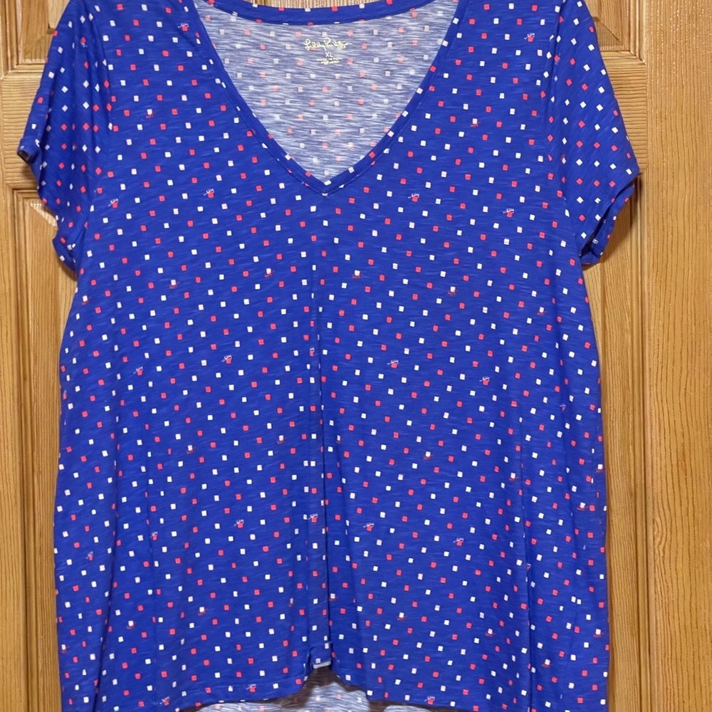 Lilly Pulitzer blue short sleeve borealis square print v-neck women’s size XL